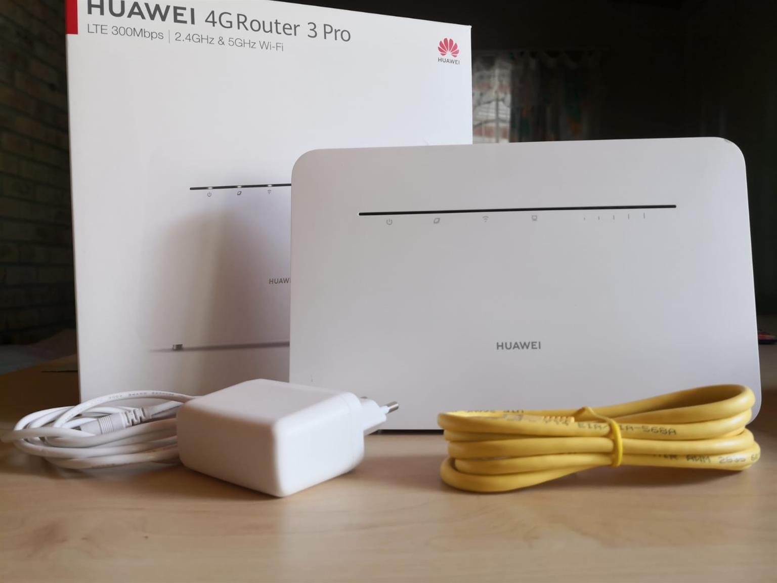 Wireless Routers - Huawei B535 - 932 LTE wifi router was sold for R950 ...