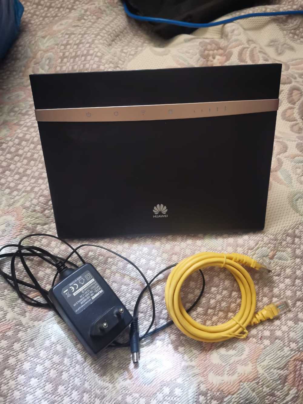 Wireless Routers Huawei B525 4G LTE wifi router for sale in