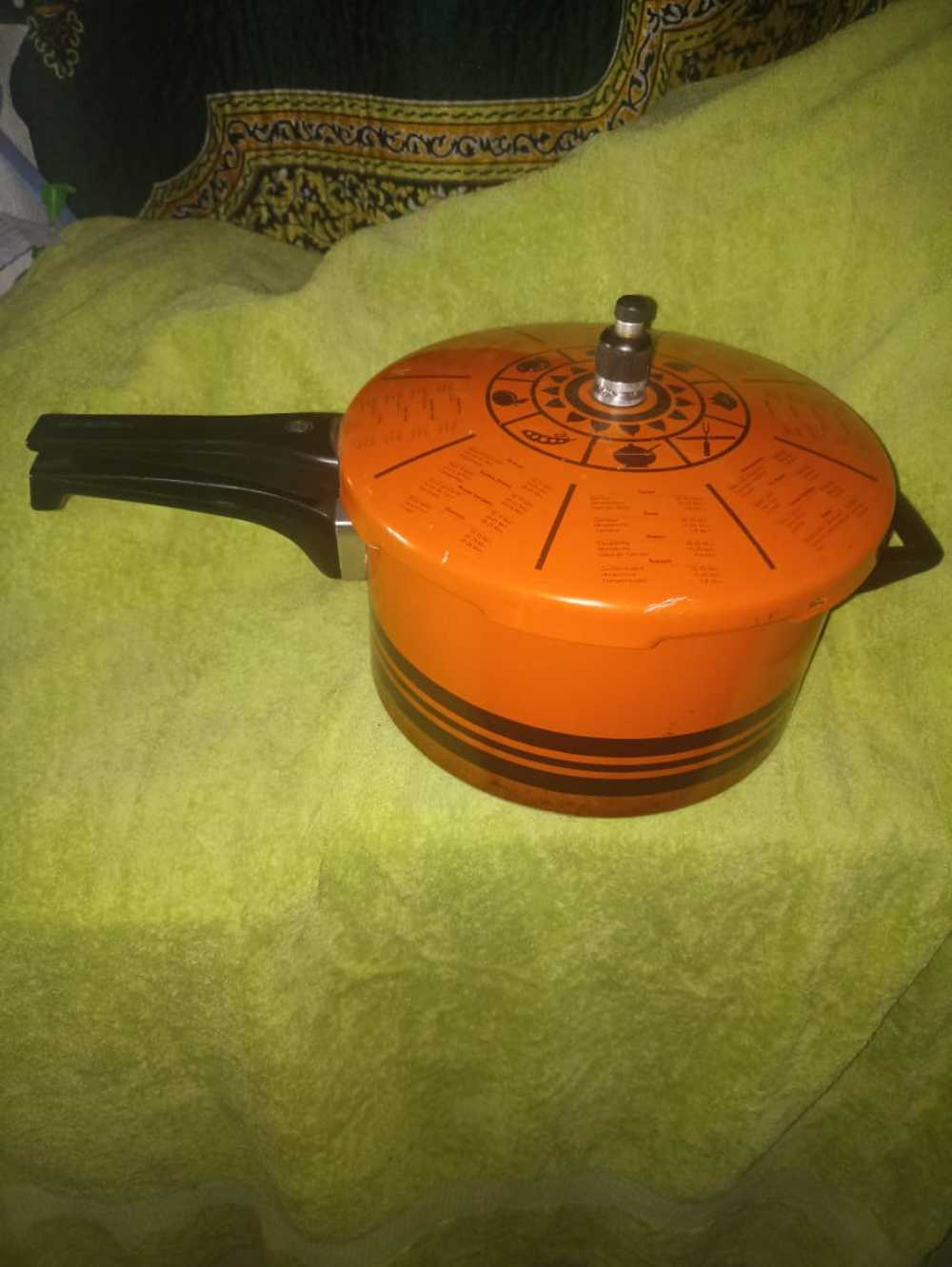 Pressure Cookers Vintage Tedelex 6 litre Pressure Cooker was listed